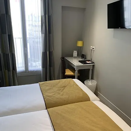 Ibis Styles Montmartre Batignolles מלון פריז