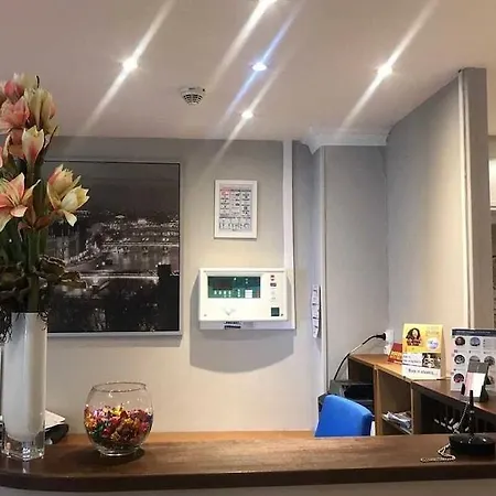 Ibis Styles Montmartre Batignolles 호텔 3*