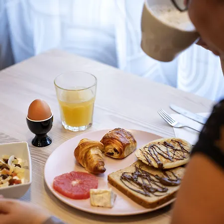 Hotel Ibis Styles Montmartre Batignolles 3*