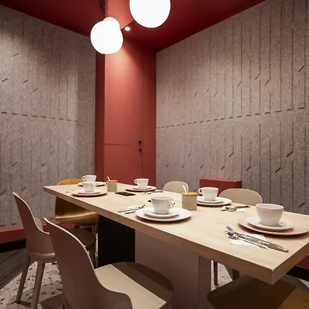 מלון Ibis Styles Montmartre Batignolles