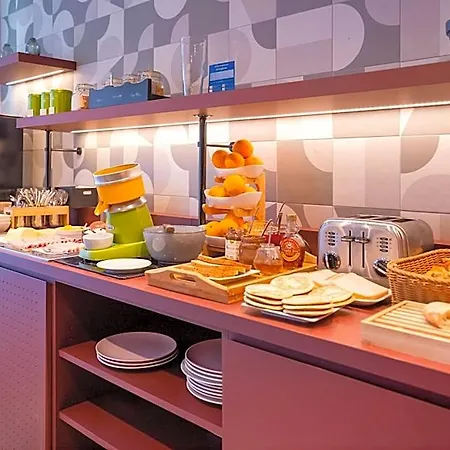 Otel Ibis Styles Montmartre Batignolles 3*