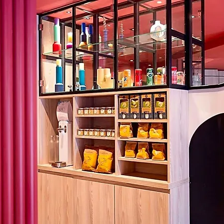 Ibis Styles Montmartre Batignolles Otel 3*