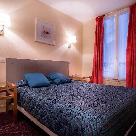 מלון Ibis Styles Montmartre Batignolles 3*