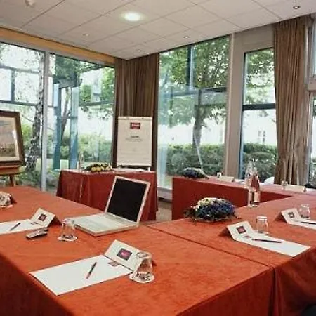 Hotel Ibis Styles Montmartre Batignolles 3*