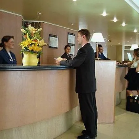 Hotel Ibis Styles Montmartre Batignolles