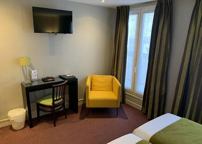 Ibis Styles Montmartre Batignolles 3* パリ