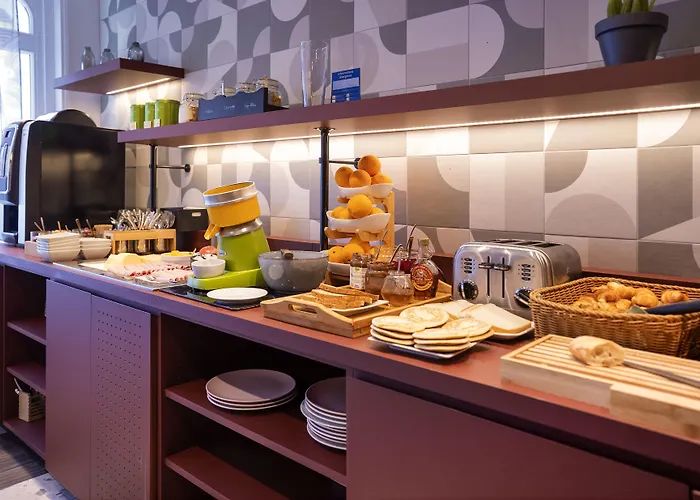 Ibis Styles Montmartre Batignolles パリ
