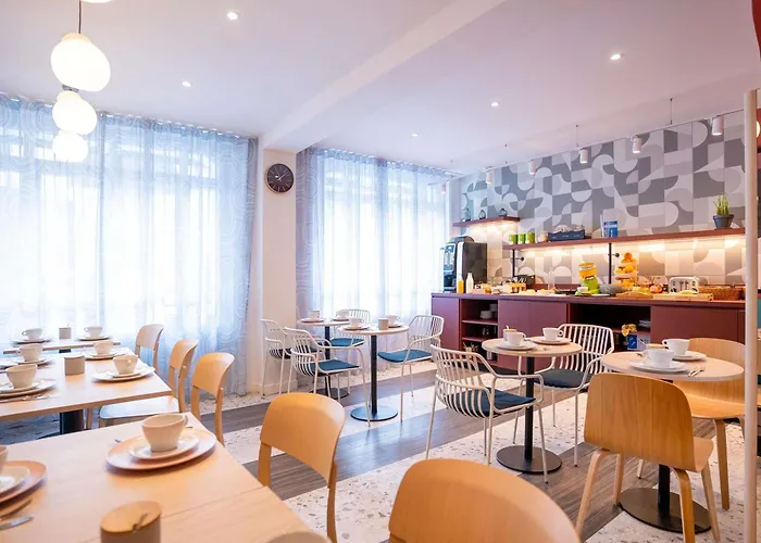 Ibis Styles Montmartre Batignolles ホテル パリ