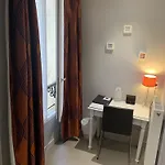 ホテル Ibis Styles Montmartre Batignolles パリ