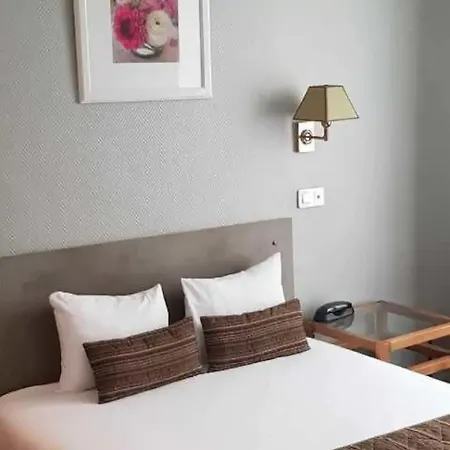 Ibis Styles Montmartre Batignolles Hotel 3*