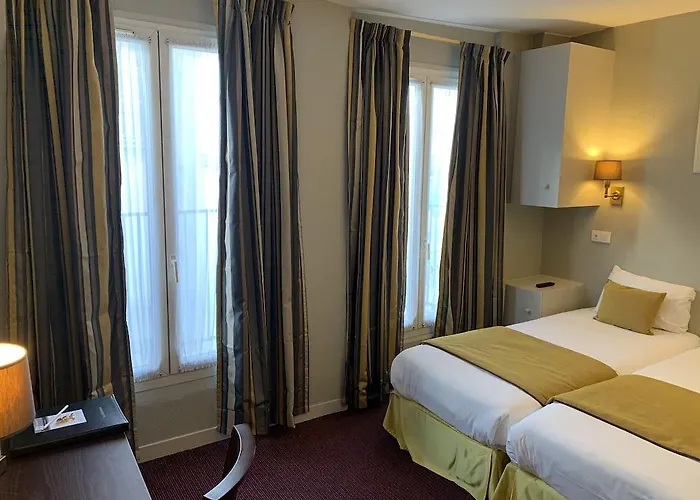 Ibis Styles Montmartre Batignolles 3* باريس