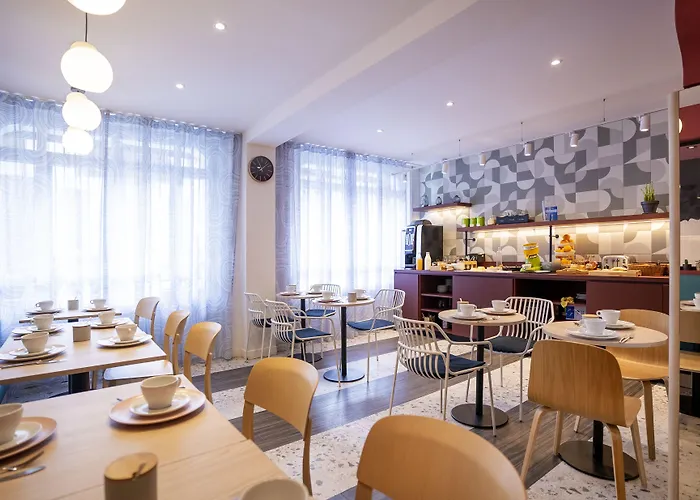 ホテル Ibis Styles Montmartre Batignolles 3*