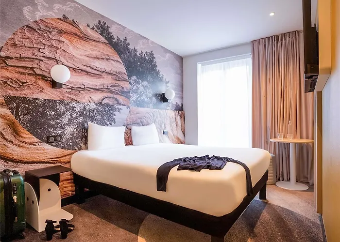 Ibis Styles Montmartre Batignolles فندق