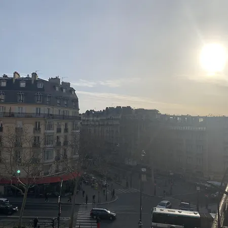 Modern Montmartre Hotel