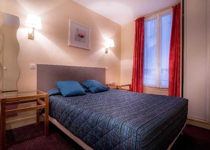 ホテル Ibis Styles Montmartre Batignolles 3*